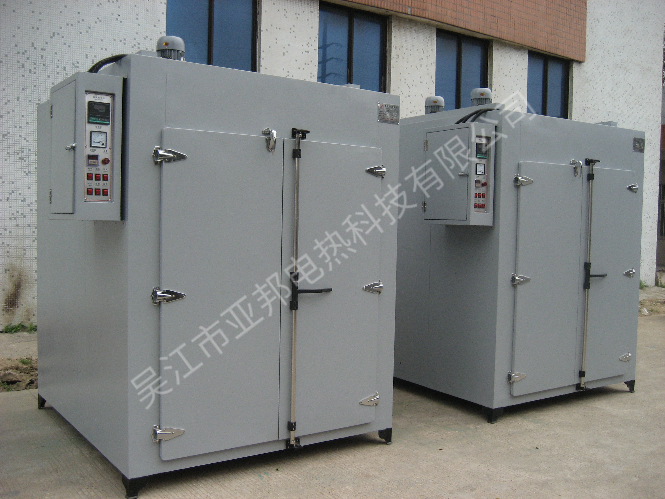 怎样自制一台烘干箱,能把洗过的玻璃瓶烘干。